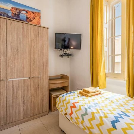 Готель Traditional Maltese Townhouse Сліма Екстер'єр фото