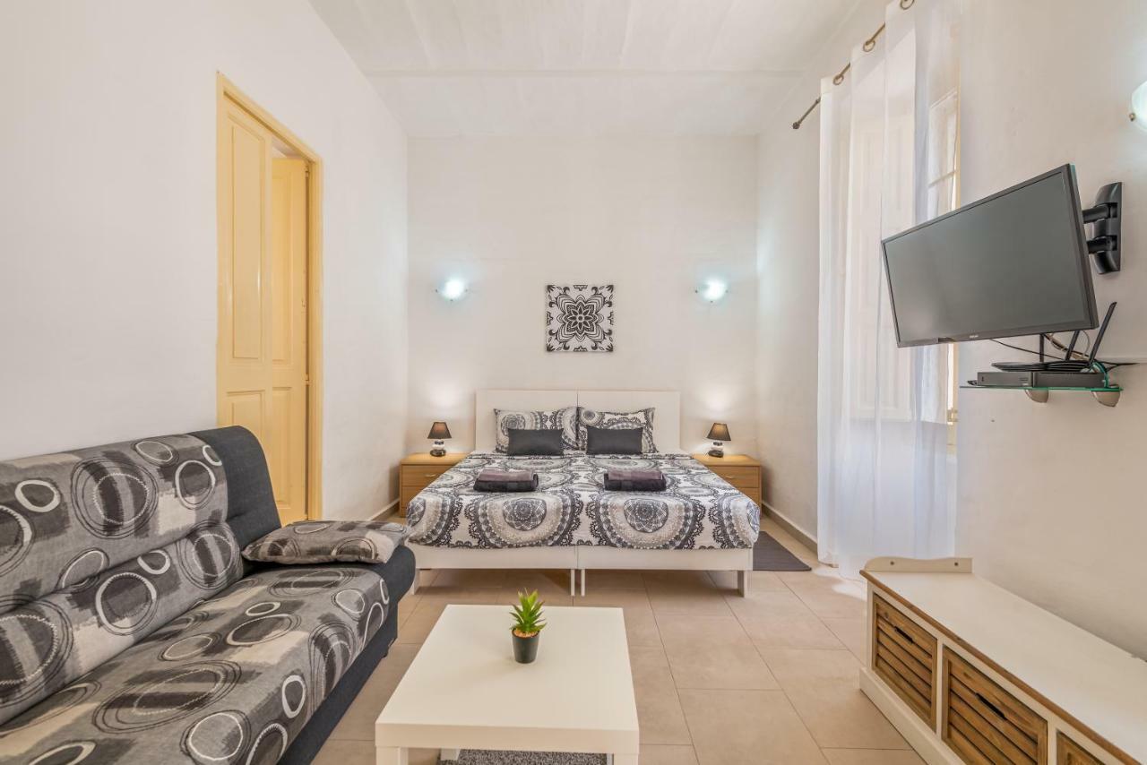 Готель Traditional Maltese Townhouse Сліма Екстер'єр фото